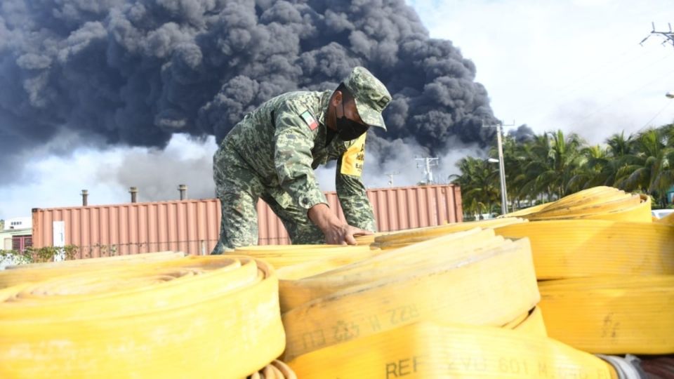 La delegación mexicana proporciona ayuda humanitaria para coadyuvar en la sofocación del incendio