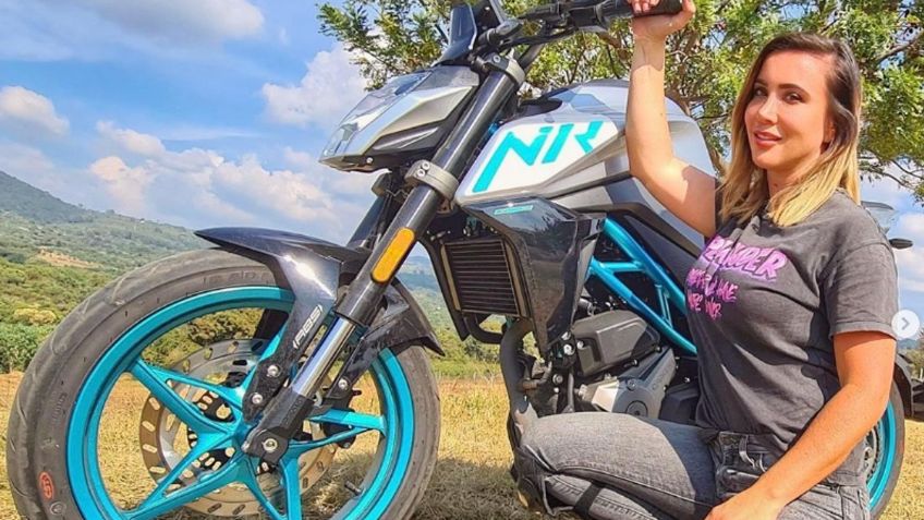 Mariazel: Esto es lo que cuesta la moto de la hermosa integrante de MCDR