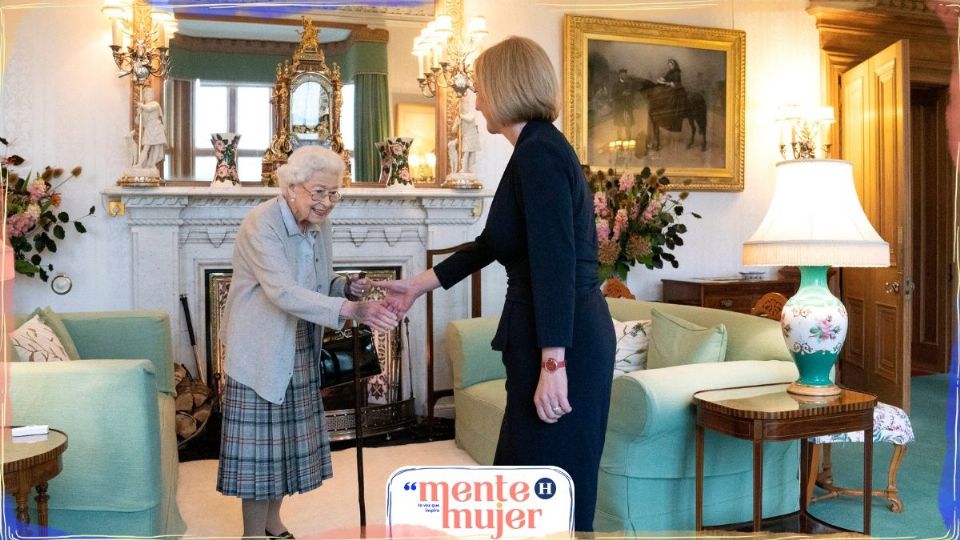 HISTÓRICO. La reina recibe a Liz Truss en Balmoral