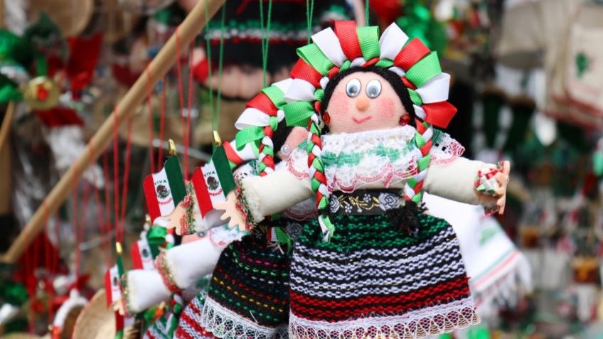 Artesanías tricolor llenan de vida a Xochimilco