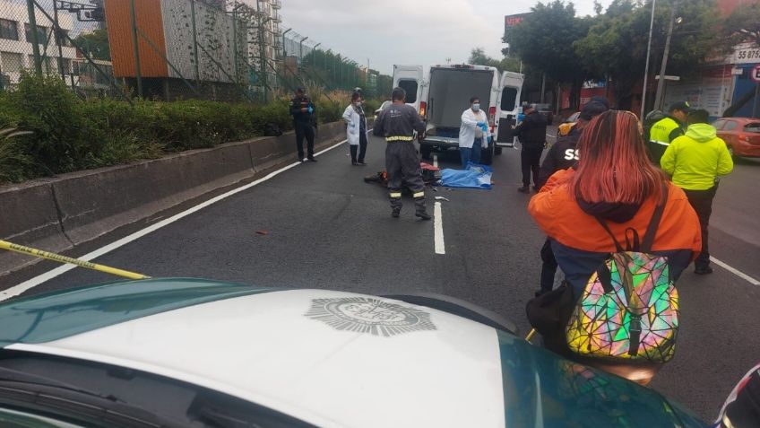 Tlalpan: Un motociclista muere tras chocar con un camión, el accidente provoca tráfico intenso