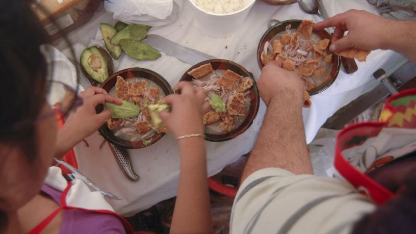 ¿Un pozole?, sigue estas recomendaciones para evitar la pesadez estomacal este 15 de septiembre