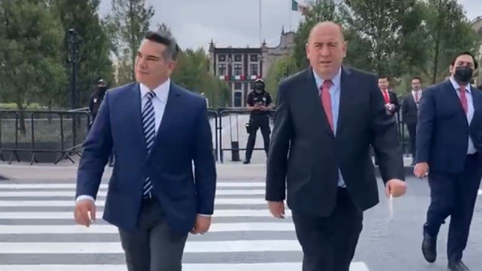 Jesús Zambrano y Alejandro Moreno fueron vistos caminando juntos