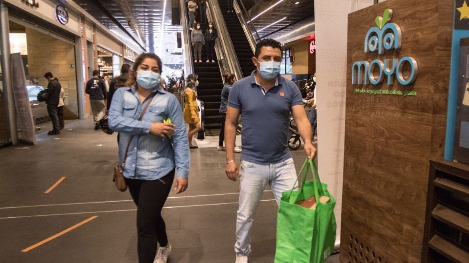 Yáñez aseguró que tras la pandemia, la gente está comprando, sobre todo ropa y calzado.