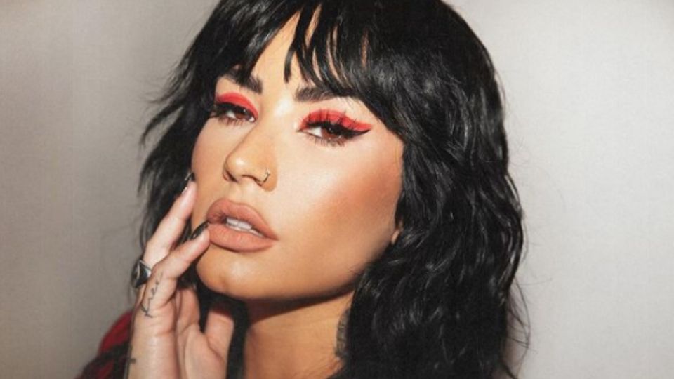 Demi Lovato preocupa a fans por alarmantes mensajes en redes sociales