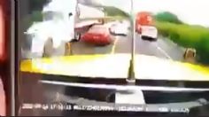 VIDEO | El momento exacto de la mortal carambola en la Autopista Siglo XXI