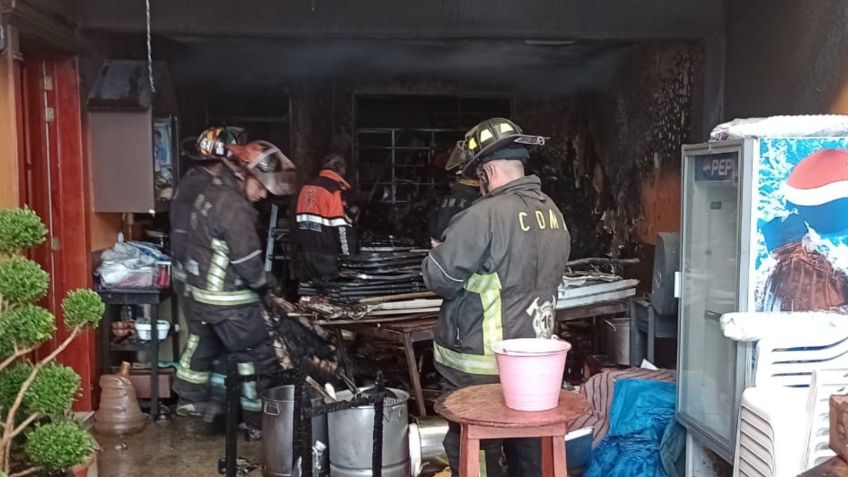 Iztapalapa: Bomberos controlan incendio en inmueble en Lomas de Zaragoza