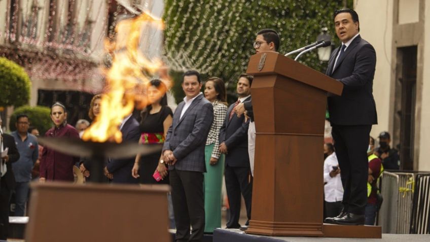 Fiestas patrias: Encienden la llama de la libertad en Querétaro