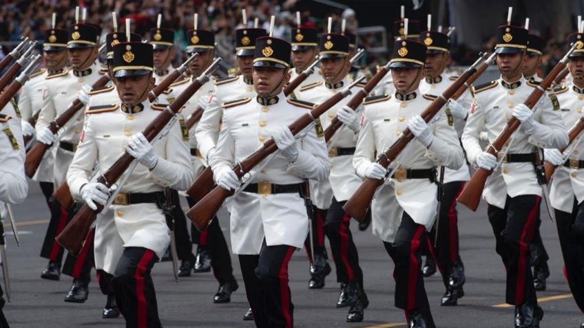 AMLO reconoce labor de la Guardia Nacional y le dedica el desfile cívico-militar