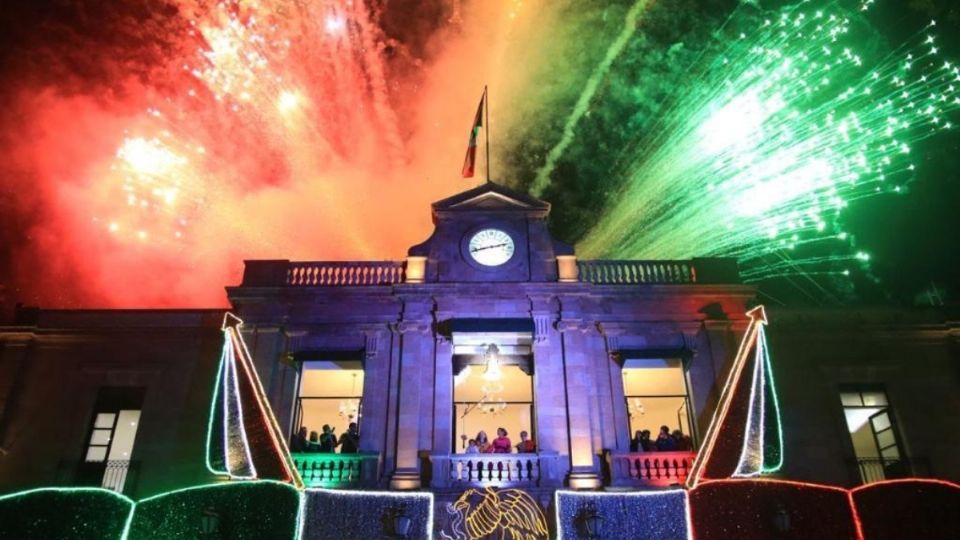 La alcaldesa exclamó la arenga del Grito de Independencia