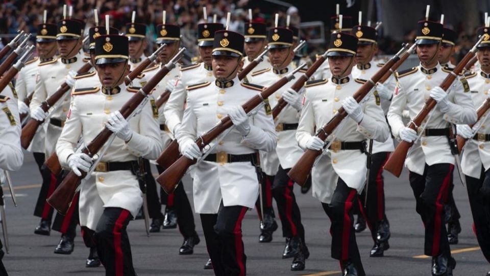 En el desfile cívico militar también se honró a los caídos por la patria.