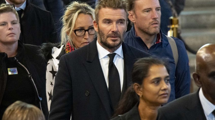 FOTOS | David Beckham se formó más de 12 horas para despedir a la reina Isabel II