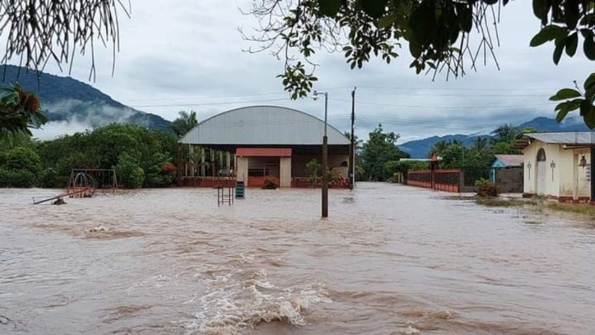 FOTOS | Río inunda comunidad en la Cuenca del Papalopan