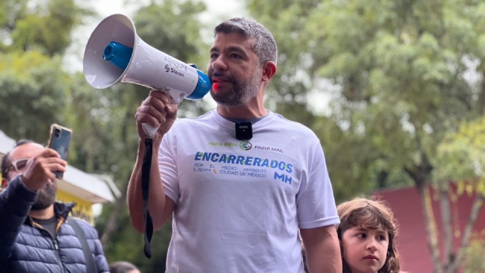 Agradeció a la gente por asistir al evento