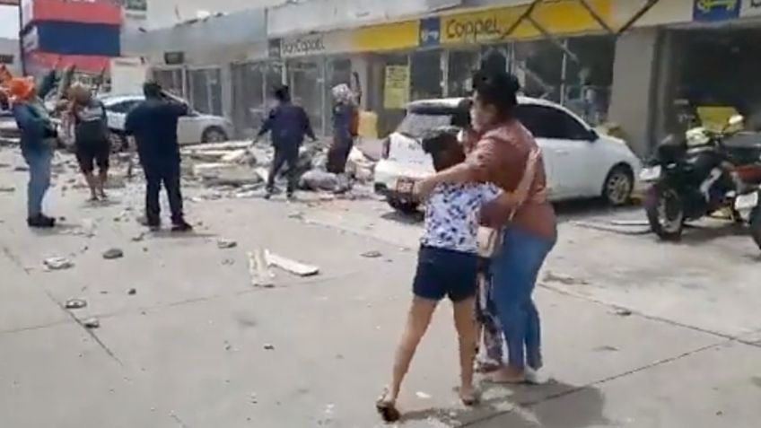 VIDEO | El momento en que cae la barda de Coppel en Manzanillo que cobró la vida de una persona