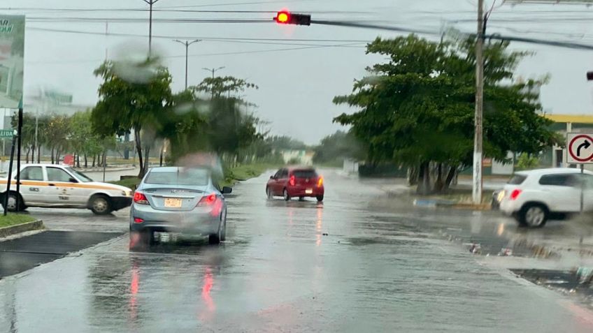 Quintan Roo: Onda tropical 26 provoca lluvias y encharcamientos en gran parte del estado