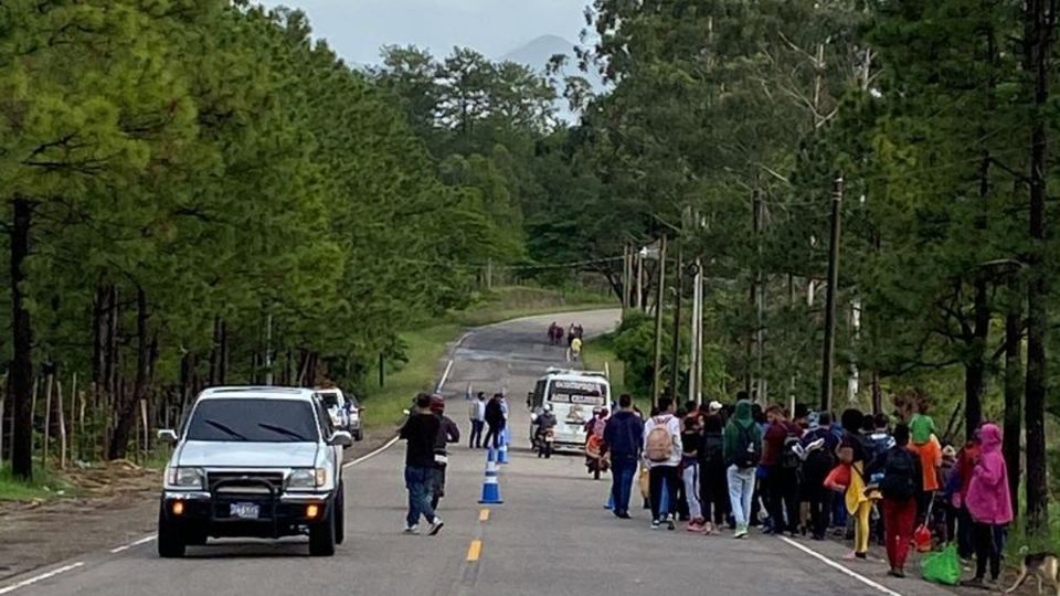 Nuevos grupos de migrantes salieron hacia México.

