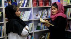 Biblioteca clandestina para mujeres afganas reta a la tiranía talibana