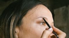 Con 5 trazos, así puedes lograr las cejas coreanas perfectas si las tienes muy delgadas