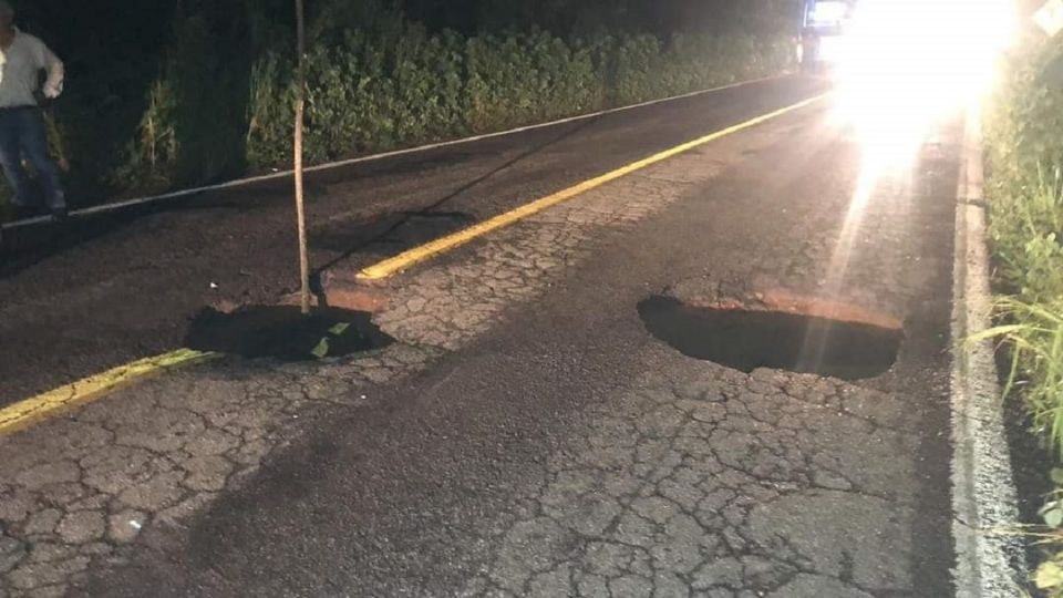 La carretera federal 80 se vio afectada por el sismo