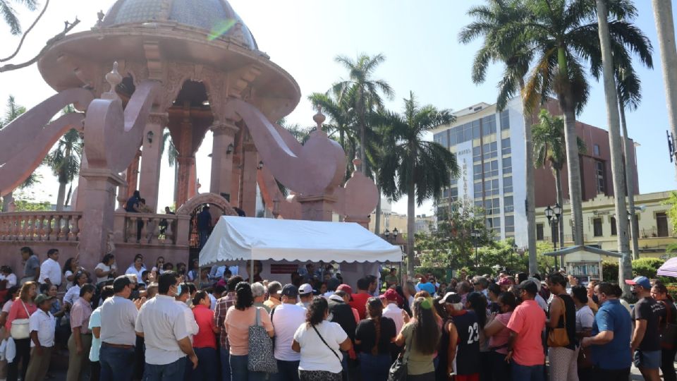 La gente se volcó en apoyo del político