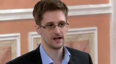 Golpe a EU: Vladimir Putin da la nacionalidad rusa a Edward Snowden, ex analista de la CIA