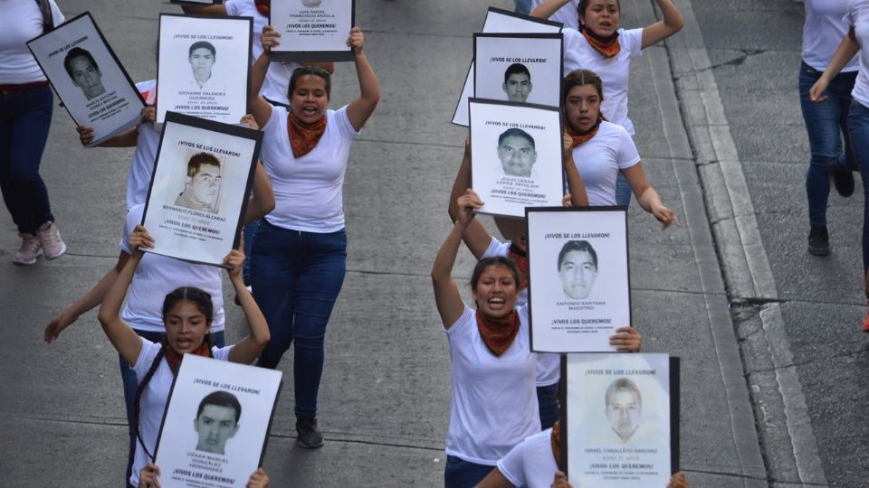 Por la desaparición de los jóvenes de Ayotzinapa