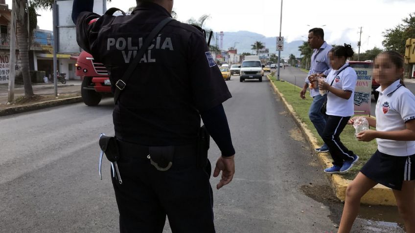 Despedirán a policía de Tepic que fue captado recibiendo "mordida" de 200 pesos