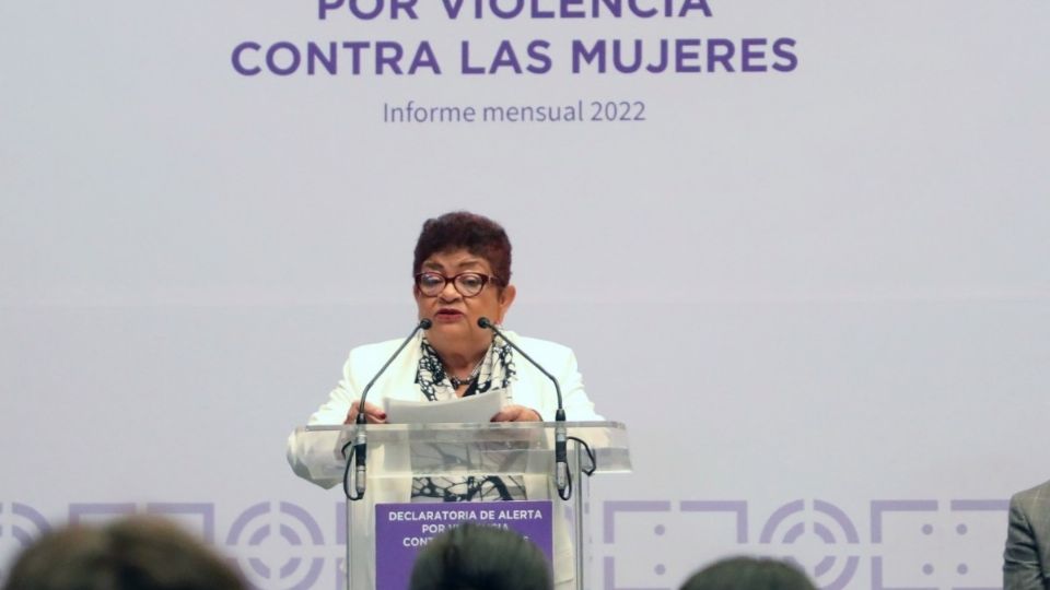 A través de una estrategia integral para prevenir, perseguir y castigar las muertes violentas contras las mujeres