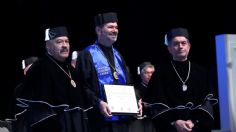 UANL entrega doctorado honoris causa a Juan Villoro, Ángel Gil y Joan Duda