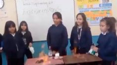 Video | Un experimento escolar explota y quema a un niño que grita aterrado por el dolor