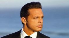 Él es Andrés Rey, reconocido como el doble de Luis Miguel, ¿qué te parece?