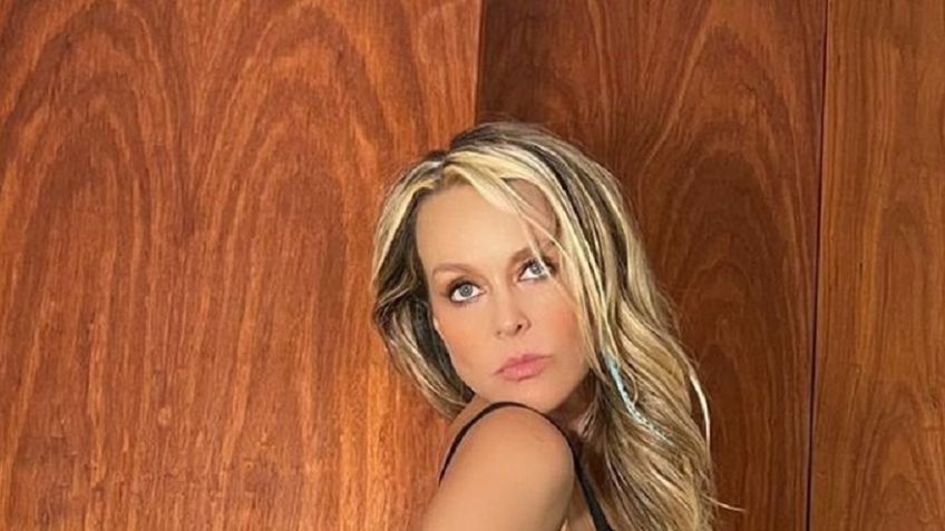 Fey se luce en traje de baño que resalta su figura