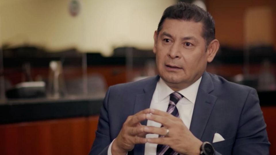 Alejandro Armenta defiende la participación de las Fuerzas Armadas en el desarrollo de México