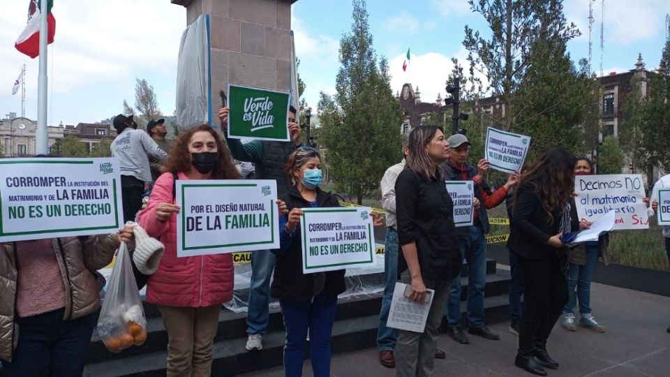 Colectivo piden a la Jucopo frenar la votación del dictamen de la unión entre personas del mismo sexo