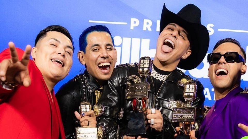 Grupo Firme asistió a los premios Billboard