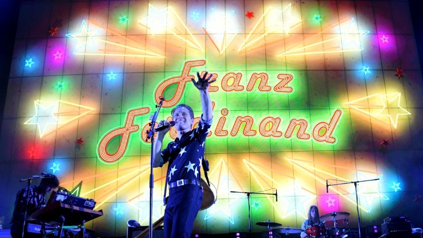 Franz Ferdinand colorea el Palacio de los Deportes