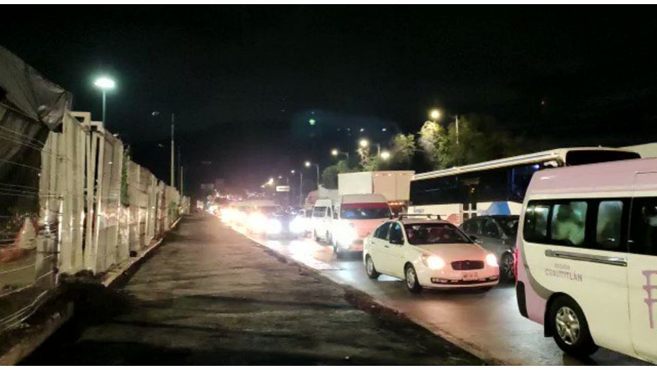 Caos vial en Insurgentes Norte.