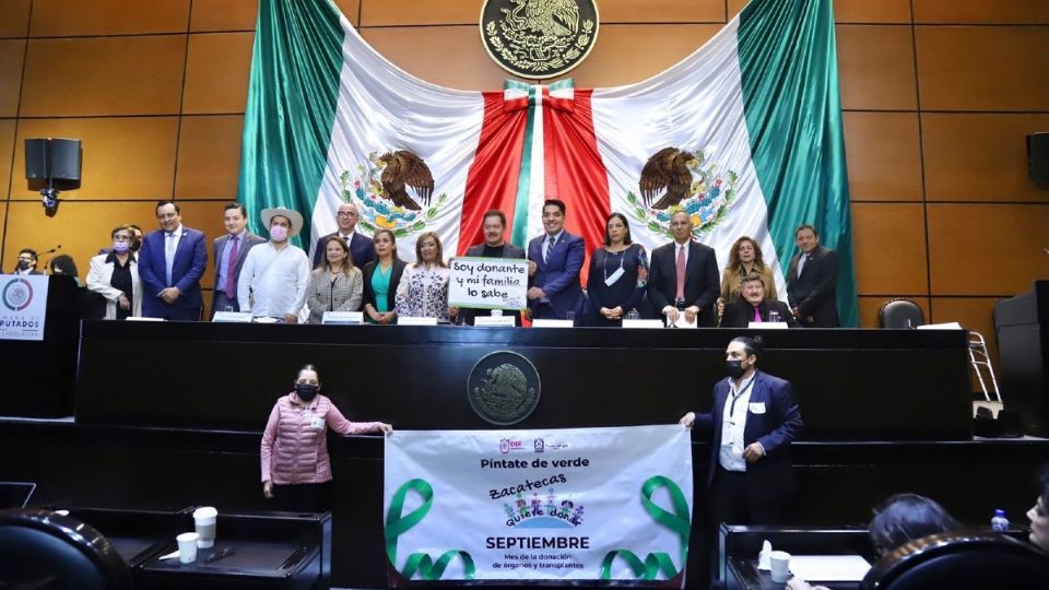 Esta iniciativa que impulsó en el Senado como senadora Lorena, como legisladora, vamos a acompañarla