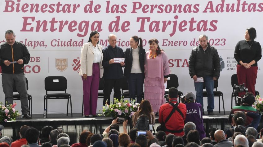 Claudia Sheinbaum, Clara Brugada y Ariadna Montiel encabezan la entrega de tarjetas del bienestar