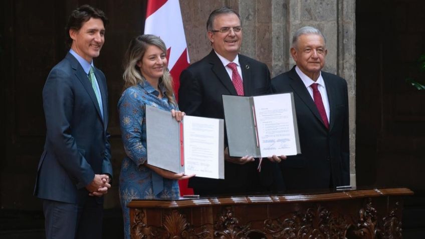 Marcelo Ebrard y la canciller de Canadá firman Memorándum de Entendimiento a favor de los pueblos originarios