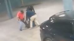 VIDEO | En cuestión de segundos: hombres amarran, golpean y secuestran a un cirujano