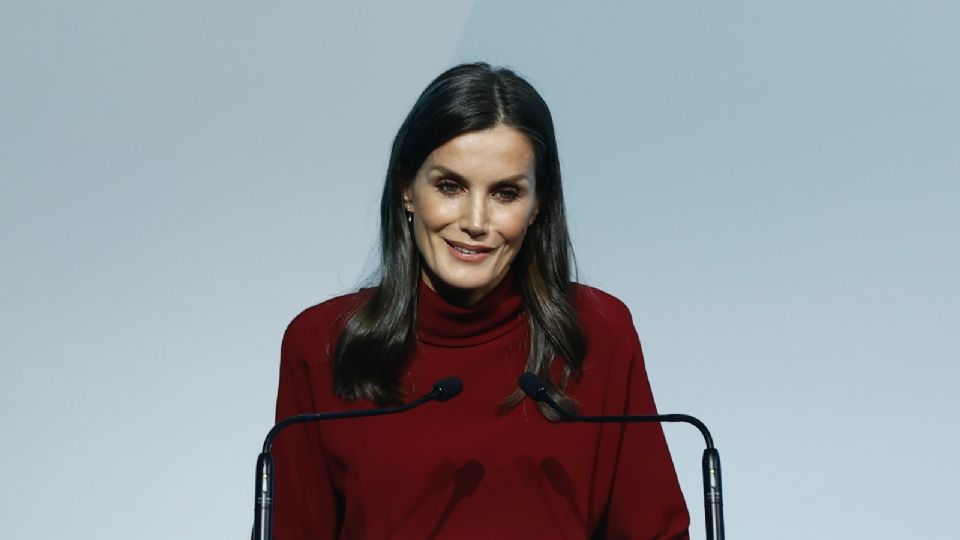 La reina Letizia se sumó a la tendencia antiedad.