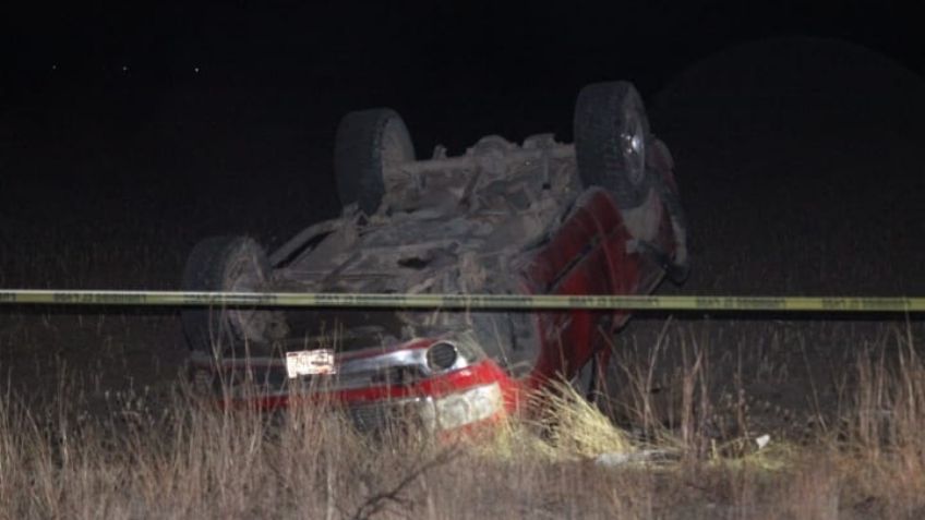 Pierde la vida tras volcar su camioneta en El Llano