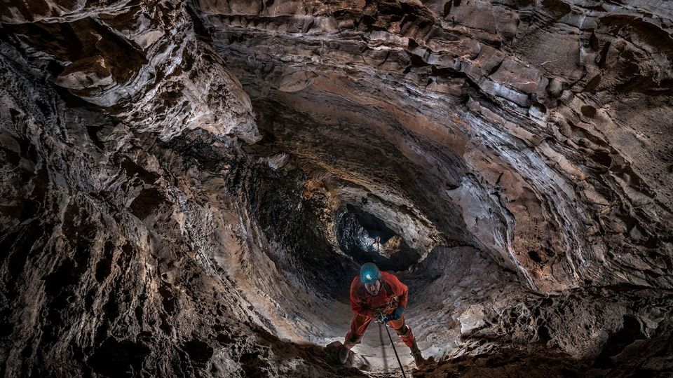 Dijo que hoy se enconaría la cueva de acceso a este 'nuevo mundo'.