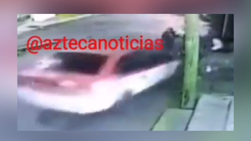 FUERTE VIDEO: un taxista pierde el control y atropella a varias personas en Iztapalapa