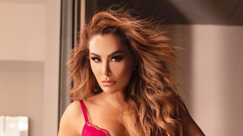 Desde un yate, Ninel Conde se llevó todas las miradas con microbikini rojo