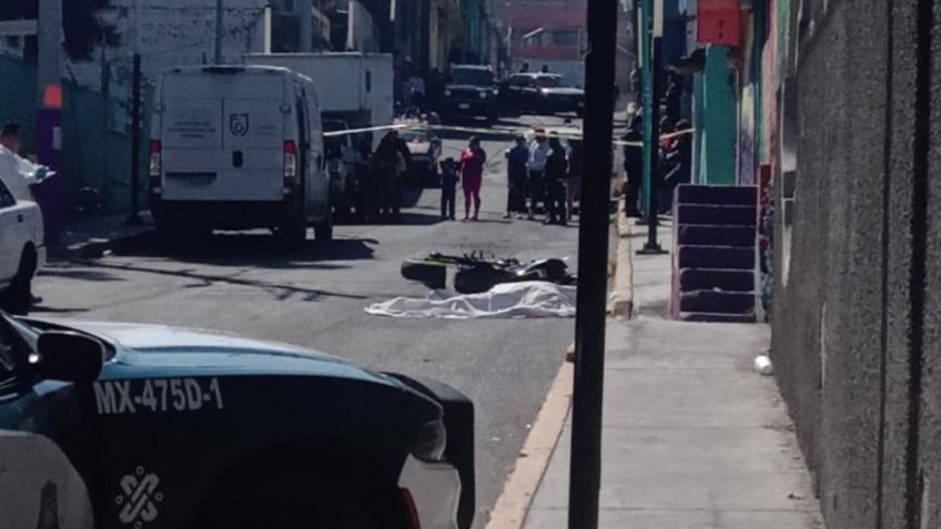 Por una pelea vial, un motociclista fue asesinado a balazos en calles de Iztapalapa