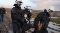 VIDEO: el momento exacto en que detienen a Greta Thunberg durante una protesta en Alemania