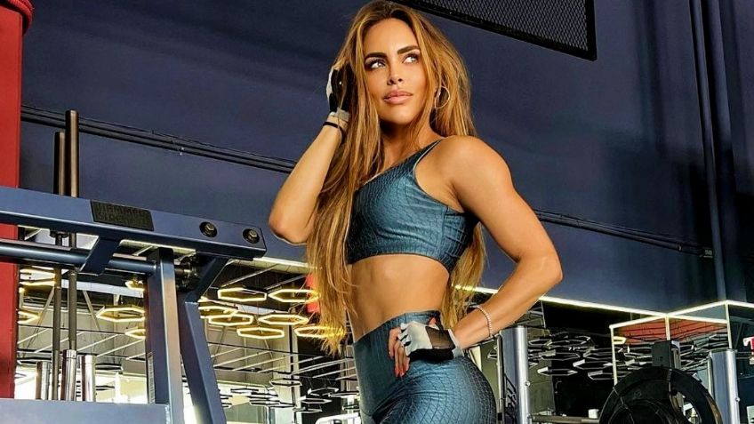 Sara Corrales cautiva en leggins ajustados y top brillante